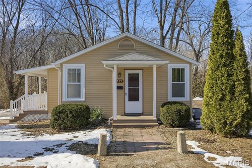 1515 Laurel St, Highland, IL, 62249-2005 | Card Image