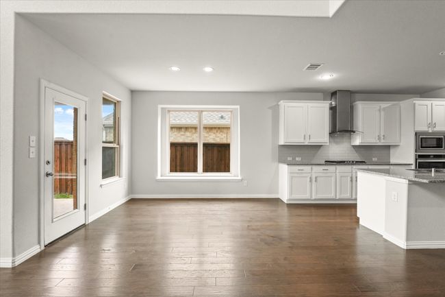 Dining room with amazing natural light | Image 12