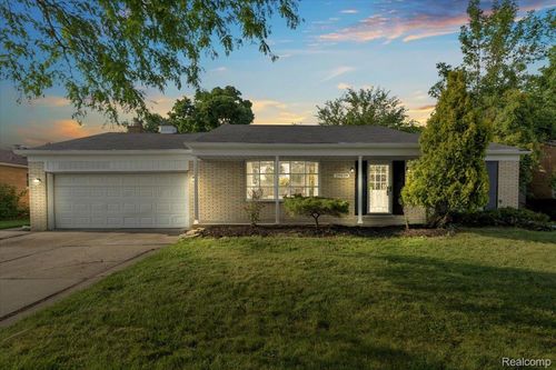 19039 Elsmere Avenue, Eastpointe, MI, 48021 | Card Image