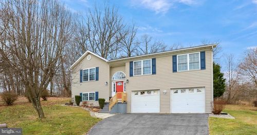 62 Jupiter Ct, MARTINSBURG, WV, 25404-4892 | Card Image