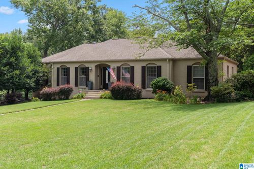 3748 Valley Head Rd, Mountain Brk, AL, 35223-2104 | Card Image