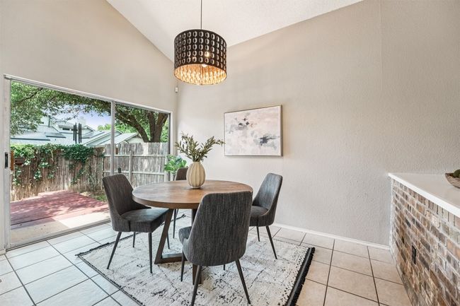 8204 Cahill Dr, House other with 3 bedrooms, 2 bathrooms and 4 parking in Austin TX | Image 9