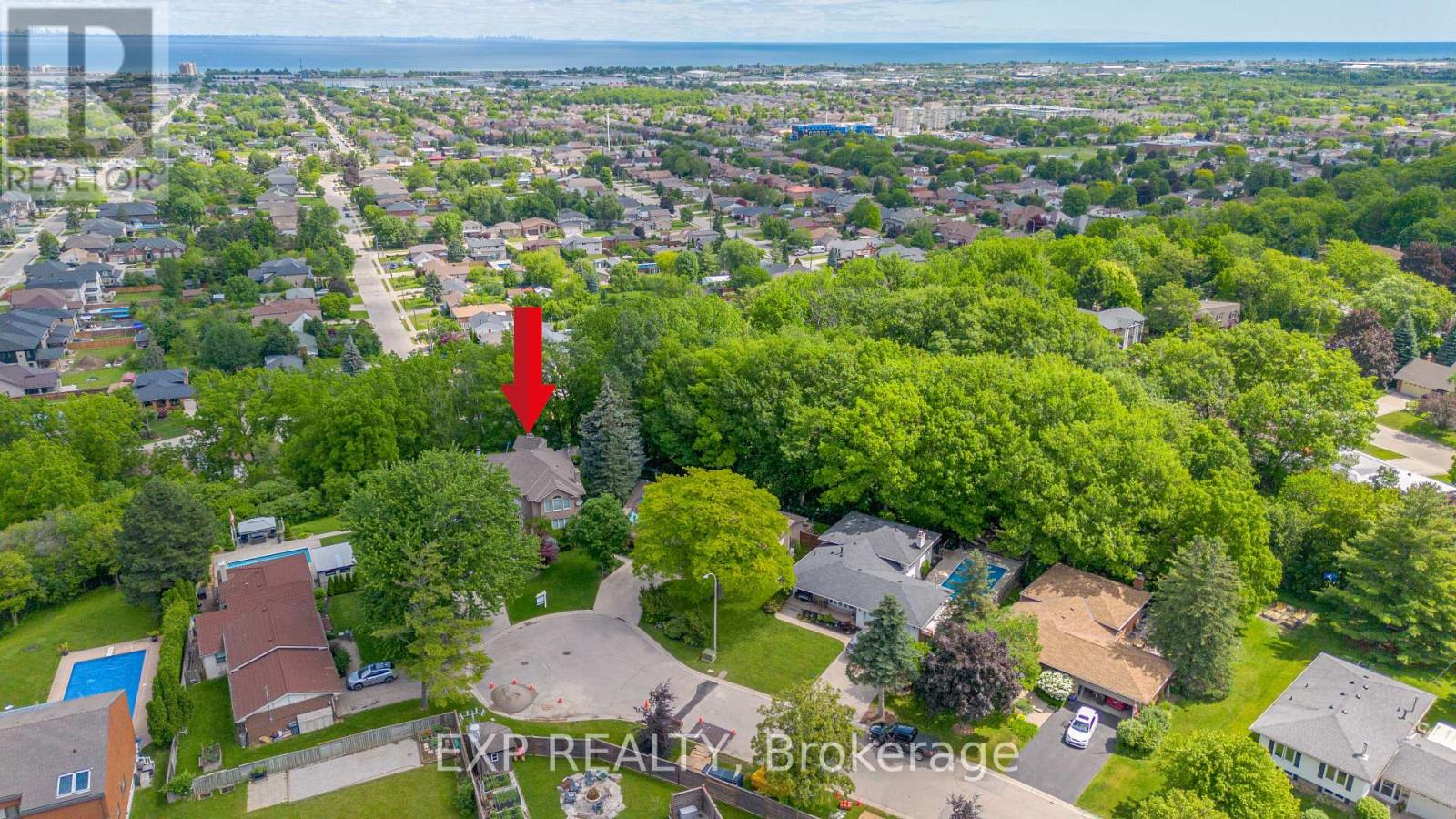 Residential in Hamilton (Stoney Creek)