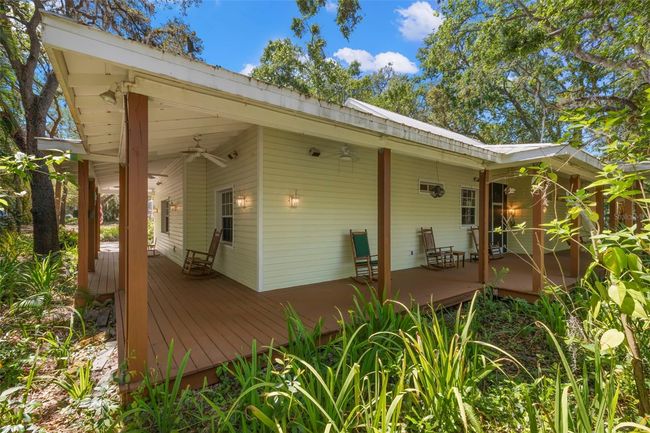 187 Sage Cir, House other with 3 bedrooms, 2 bathrooms and null parking in Crystal Beach FL | Image 10