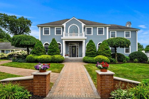 9 Anna Dr, Danvers, MA, 01923-5205 | Card Image