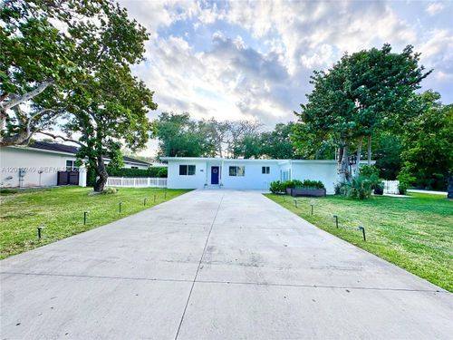 7800 Sw 57th Ct, South Miami, FL, 33143-5502 | Card Image