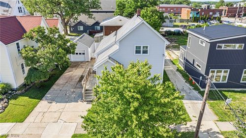 216 2nd St, Fairport Harbor, OH, 44077-5819 | Card Image
