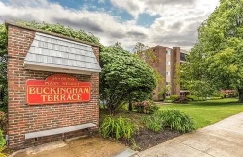 apt-44c-68 Main St, Stoneham, MA, 02180-3374 | Card Image
