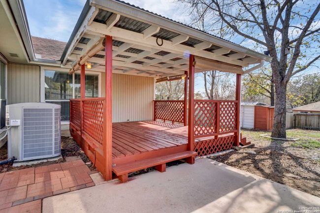 11401 Forest Elf, House other with 4 bedrooms, 2 bathrooms and null parking in Live Oak TX | Image 25