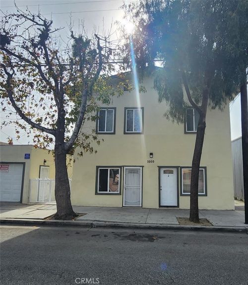 1000 E Burnett St, Signal Hill, CA, 90755-3400 | Card Image