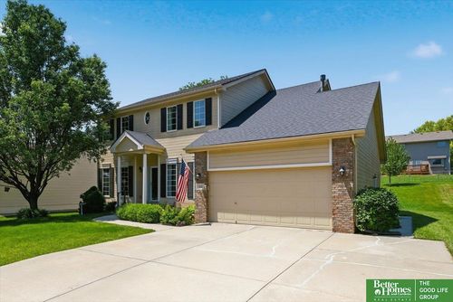 212 Castle Pine Dr, Papillion, NE, 68133-3374 | Card Image