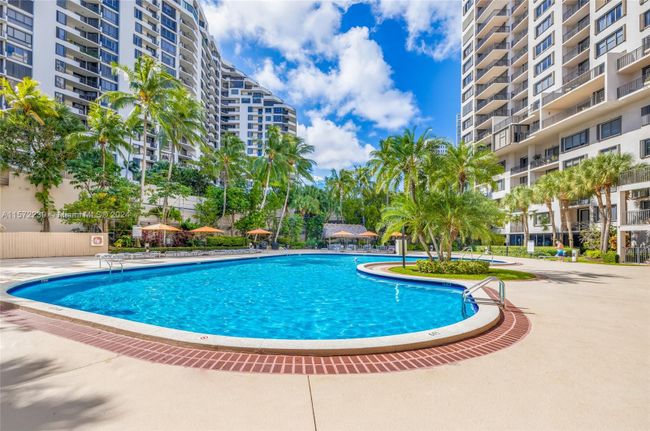 APT-1816 - 540 Brickell Key Dr, Condo with 2 bedrooms, 2 bathrooms and null parking in Miami FL | Image 38