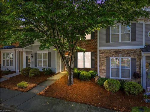 6 Cobble Ln, Greensboro, NC, 27407-4196 | Card Image