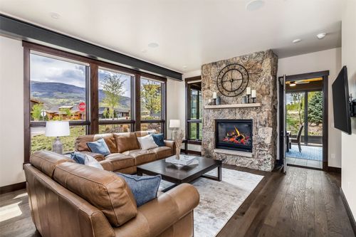15 W Baron Way, Silverthorne, CO, 80498-7503 | Card Image