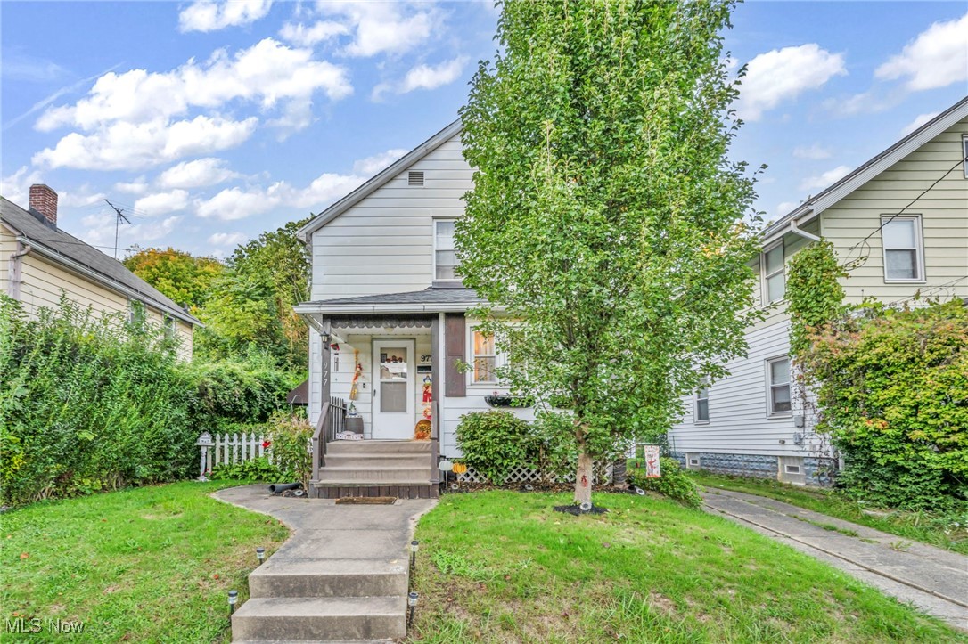 Hopocan Ave, Barberton, OH 44203