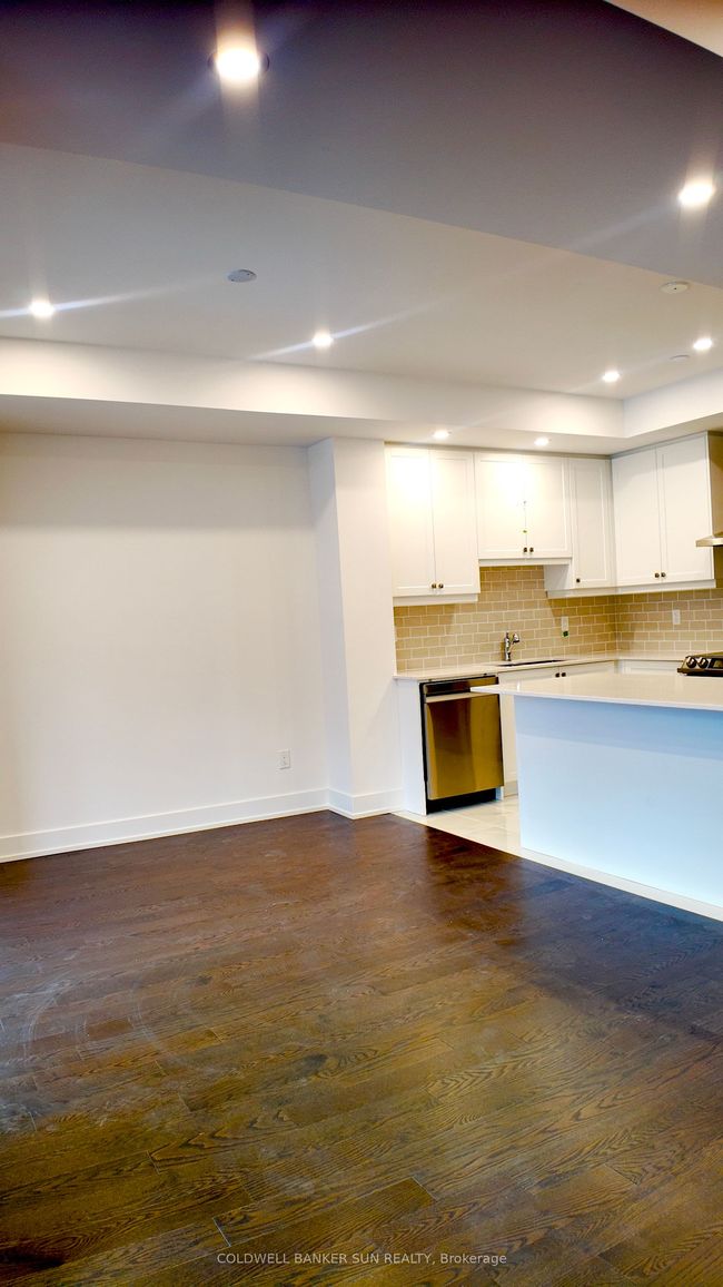25 Waterside Way, Condo with 3 bedrooms, 3 bathrooms and 1 parking in Whitby ON | Image 10