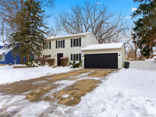 3655 Walnut, West Bloomfield, MI, 48324-2664 | Card Image