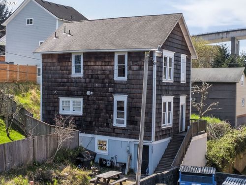 103 Washington St, Astoria, OR, 97103-6021 | Card Image