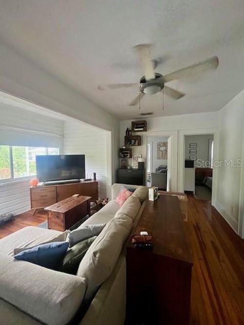 1416 Locust St Ne, St Petersburg, FL, 33704-4733 | Card Image