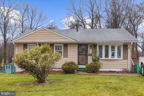 8611 Girard St, Landover, MD, 20785-2802 | Card Image