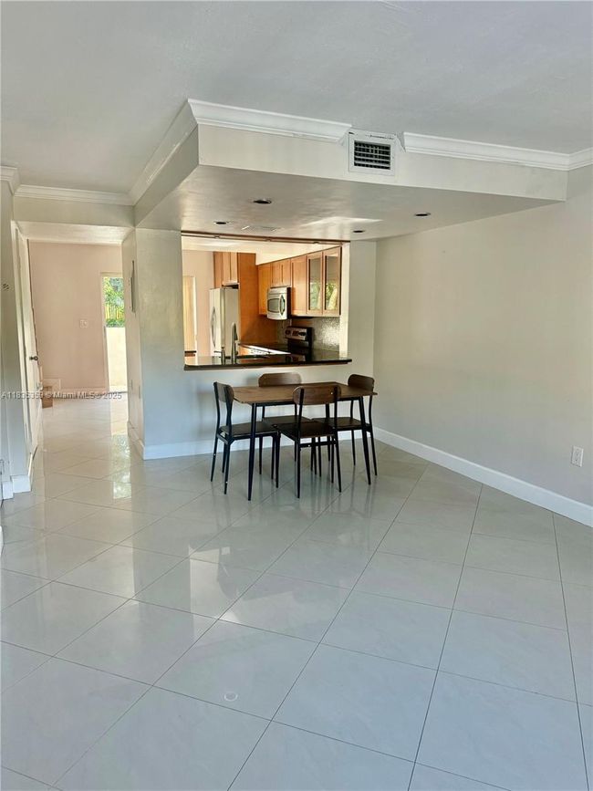 APT-202 - 8240 Sw 149 Th Ct, Condo with 3 bedrooms, 3 bathrooms and null parking in Miami FL | Image 4