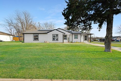 709 Sw Dallas St, Grand Prairie, TX, 75051-1635 | Card Image