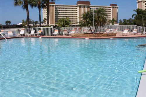 906-4725 Cove Cir, St Petersburg, FL, 33708-2855 | Card Image