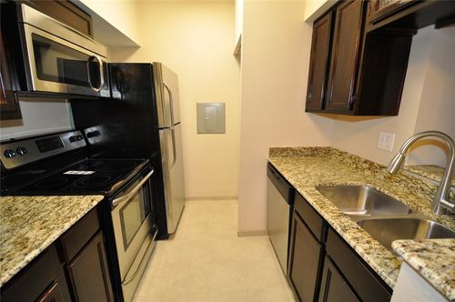 apt-104-3701 Cedarplaza Ln, Dallas, TX, 75209-6385 | Card Image