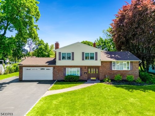 23 Slingerland Ave, Pequannock, NJ, 07440-1807 | Card Image