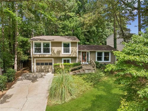 9705 N Pond Cir, Roswell, GA, 30076-2916 | Card Image