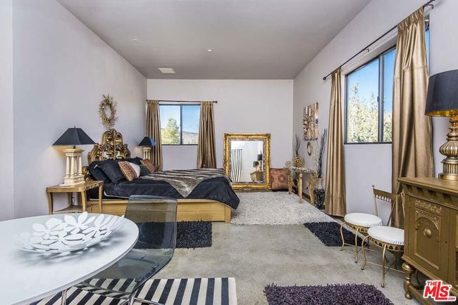 3569 Calmada Rd, House other with 6 bedrooms, 7 bathrooms and null parking in Pioneertown CA | Image 14