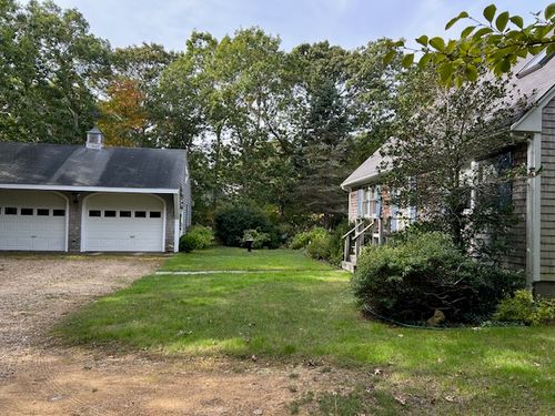 52 Old Coach Rd, West Tisbury, MA, 02575-5004 | Card Image