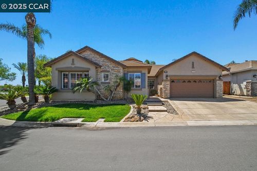 2078 Bridgeport Loop, Discovery Bay, CA, 94505-2309 | Card Image