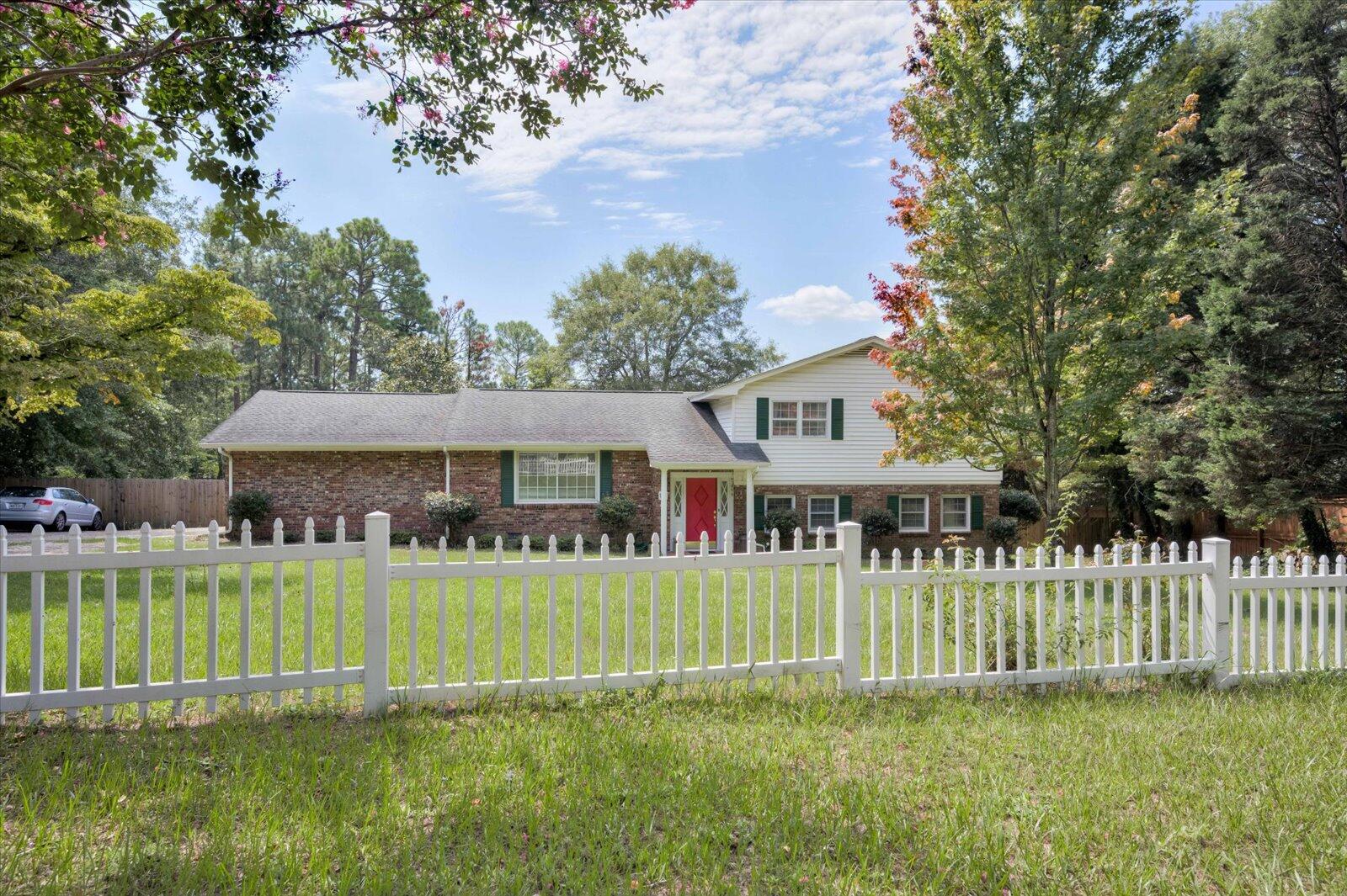 Kalmia Cir, Aiken, SC 29801
