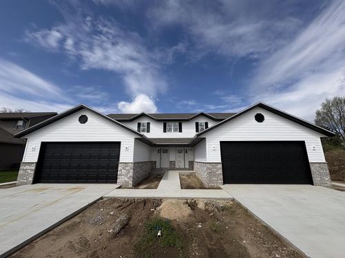 1334 Legion Circle, West Bend, WI, 53090 | Card Image