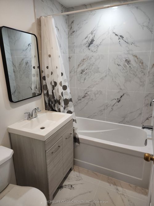 2-5 Main St S, Uxbridge, ON, L9P1P7 | Card Image