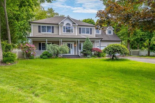 10 Aspen Cir, Saint James, NY, 11780-1407 | Card Image