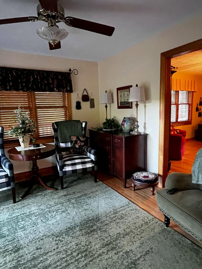 Formal Dining | Image 20
