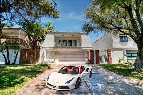 940 Vegas Valley Dr, Las Vegas, NV, 89109-1540 | Card Image