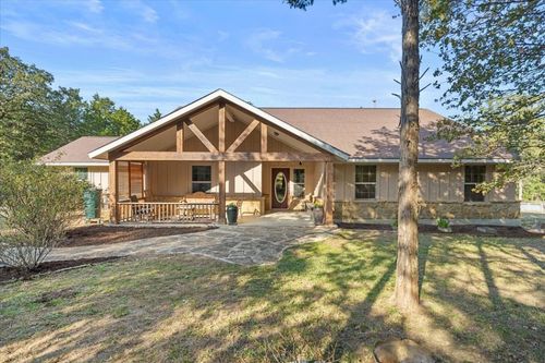 133 Blue Jack Oak Ln, Bastrop, TX, 78602-5744 | Card Image
