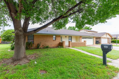 3826 Crest Way, Abilene, TX, 79606-3230 | Card Image