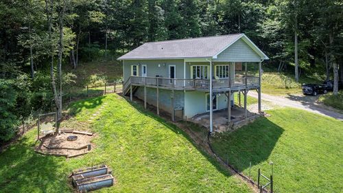 836 Hidden Valley Ln, Independence, VA, 24348-4596 | Card Image