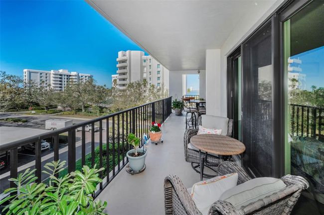 Water to the west, and great neighbors all around! | Image 15