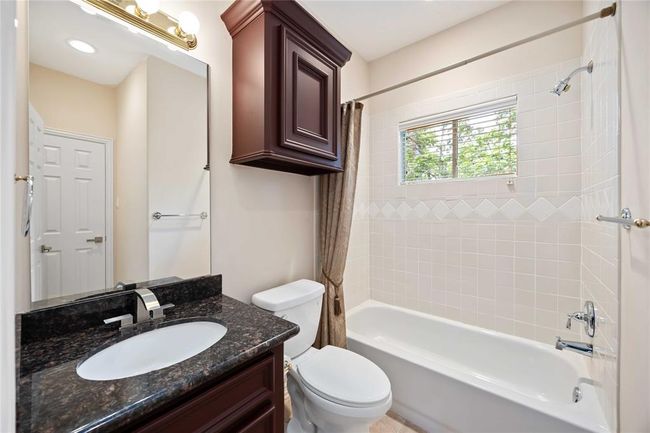10714 Crestwater Cir, House other with 5 bedrooms, 5 bathrooms and 3 parking in Magnolia TX | Image 30