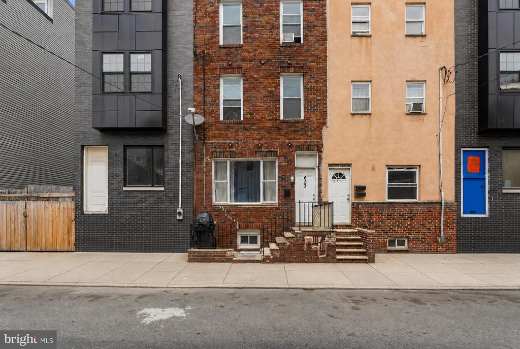 Residential in PHILADELPHIA 4