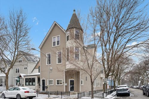 2f-3058 N Hoyne Ave, Chicago, IL, 60618-8214 | Card Image