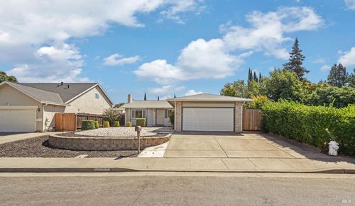 2242 Ross Place, Fairfield, CA, 94533 | Card Image