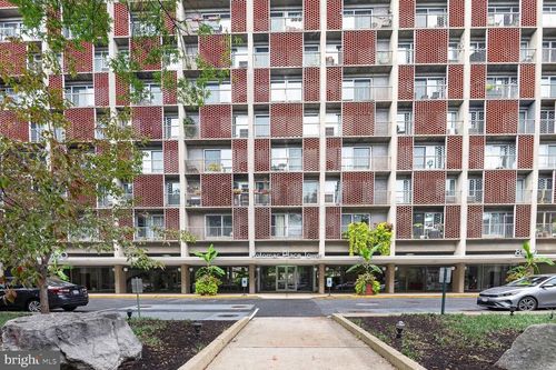s105-800 4th St Sw, WASHINGTON, DC, 20024-3036 | Card Image