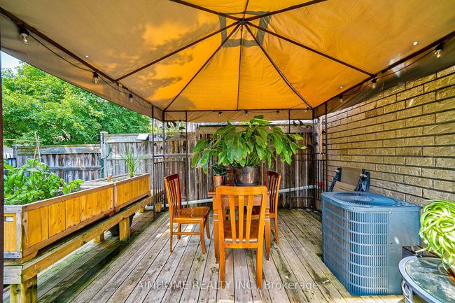 9 - 2189 Postmaster Dr, Condo with 3 bedrooms, 3 bathrooms and 2 parking in Oakville ON | Image 37