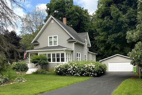 613 Mill St, Green Lake, WI, 54941-9508 | Card Image